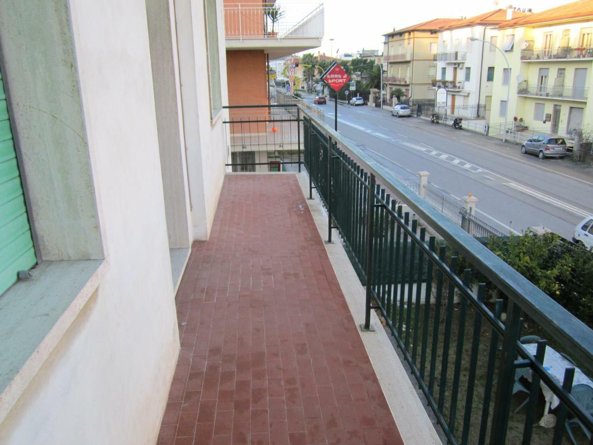 クプラ・マリッティマCasa Arcobalenoアパートメント エクステリア 写真